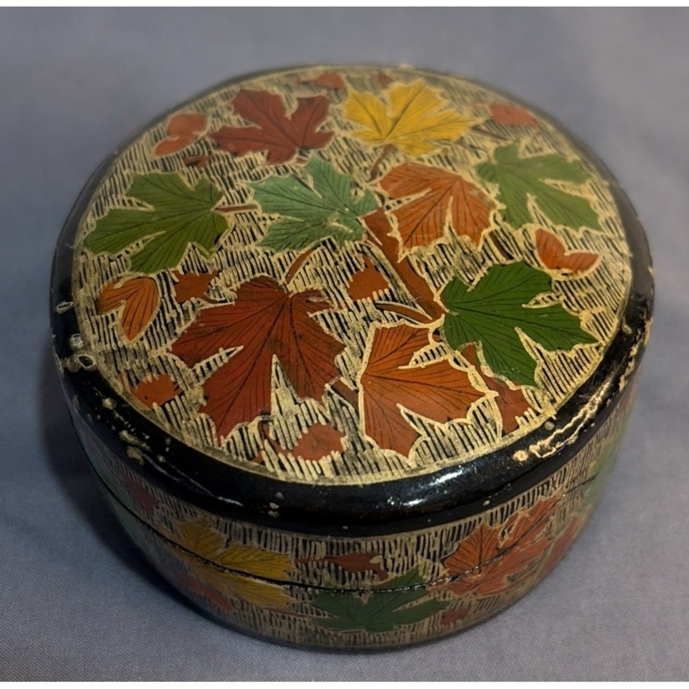 VTG Kashmiri Hand Painted Papier-Mache Trinket Box Lacquered  Art Fall Leaves